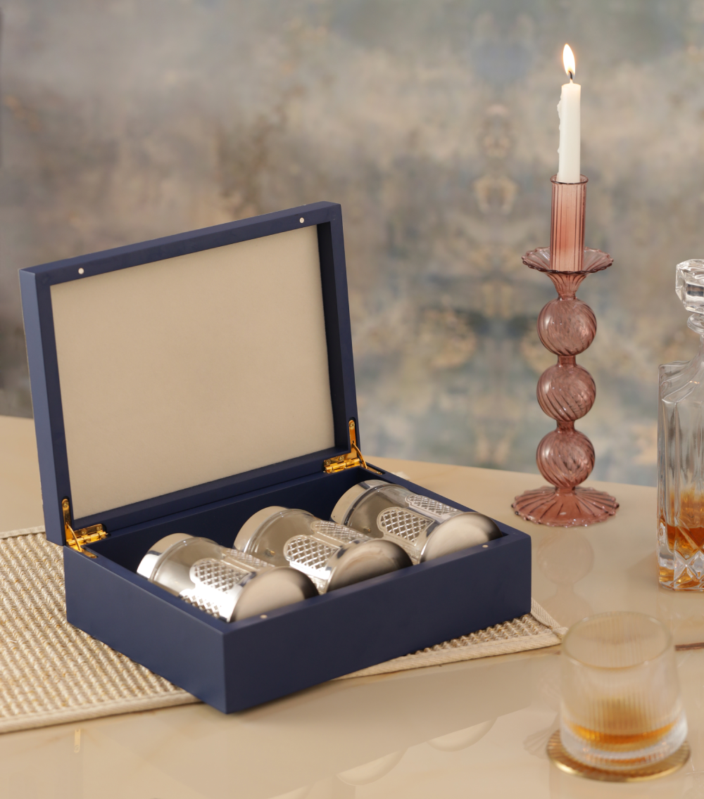 Impressive Luxury Corporate Gifts to Gift this Festive Season