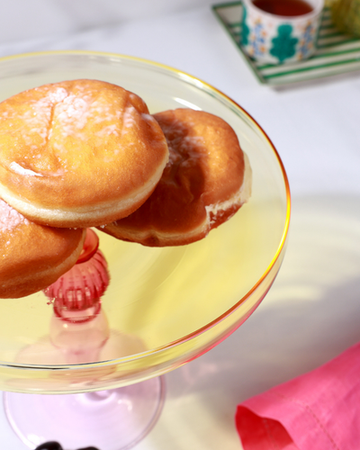 Sole' Cake Stand (e with a macron)