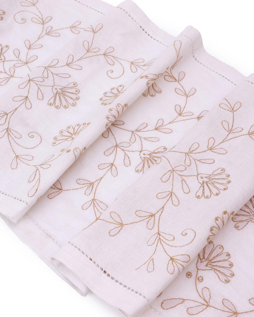 gold-royale-table-runner